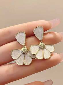 1 对复古优雅花瓣吊坠耳环，锌合金材质，树脂镶嵌，花卉图案，适合派对和度假，四季珠宝