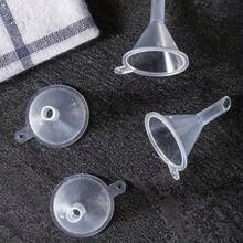 5pcs Five Mini Plastic Funnels, Packing Tools, Liquid Oil Essence, Perfume, Small Transparent Distribution,Kitchen Essentials Funnel Set, Multi-Size For Oil, Wine, And Kitchen Organization, Splatter Proof, Easy Storage For Kitchen Organization
