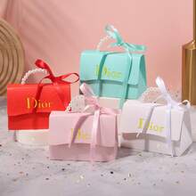 1pc Hand-Held Pearl Bag, Wedding Candy Box, Wedding Souvenir Return Gift, Wedding Candy Box, Wedding Candy Bag, Empty Box. These Boxes Are Made Of Durable Paper, Strong Enough To Hold Small Gifts, While Maintaining A Delicate Appearance. Compact And Spacious, Each Box Is Designed To Hold Small Gifts,