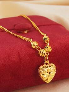 24 Karat Gold Blumen Anhänger Halskette mit 50 cm Wasserwellen Kette, hochwertige Luxus Schmuckzubehör, Accessoires für den Nationalfeiertag in Saudi-Arabien