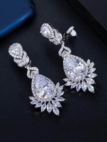 1 对镀银方晶锆石叶形长垂式夹式耳环，无需穿孔，方晶锆石水晶首饰，适合婚礼、订婚、新娘、宴会、选美、派对、舞会