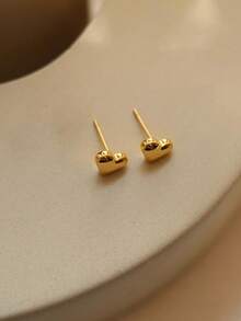 简约心形耳环，风格清爽低调，精致小巧，简约时尚，适合女性佩戴。 - 金色 - 查看 4