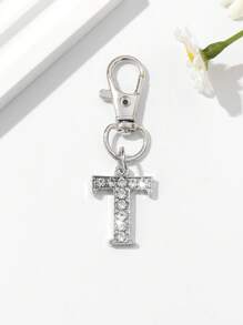 1pc Fashion European & American Unisex Minimalist Cute 26 English Letter Shaped Keychain Pendant Accessory, Embedded With Rhinestones, Suitable For Men & Women Car Keys, Bags, Decoration And Holiday Gifts - Silver - View 17
