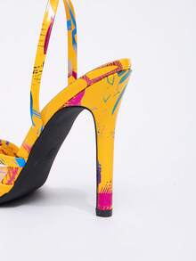 Giày sandal cao gót màu vàng lấp lánh sang trọng dành cho nữ, với nhiều quai đan chéo, mũi tròn, khóa cài, phù hợp cho các bữa tiệc và thời trang, trang phục mùa xuân hè. - Màu vàng - Xem 9
