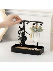 1 pieza Estante de exhibición práctico, organizador colgante de sobremesa para aretes, collares, anillos, llaveros, diademas, sujetadores de cabello, bandeja de joyería de madera y soporte para llaves para organizar accesorios de mujer, esenciales de viaje, regreso a la escuela, almacenamiento de dormitorio, decoración de otoño