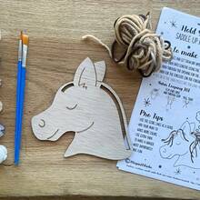 12 قطعة طقم حرفي خشبي لصنع رأس الحصان بالماكرامي مع خيوط - زينة حصان مرسومة باليد، هدايا حفلة الحصان الصغير، طقم هدايا إبداعية لعيد الميلاد والكريسماس والفصل الدراسي وديكور المنزل - تصميم خشب طبيعي، لوازم حرفية لمشاريع الفن والفصول الحرفية وأنشطة الأطفال (الألوان والفرش غير مشمولة) - متعدد الألوان - مشاهدة 6