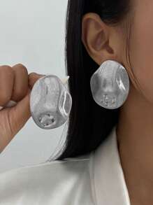 1 Pair Asymmetrical Metal Round Earrings, Minimalist Vintage Elegant Gold And Silver Stud Earrings, Charming Jewelry For Women's Daily Wear