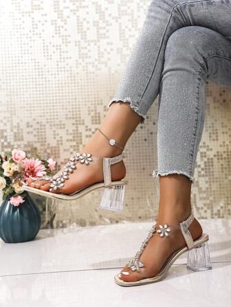 新款蝴蝶结凉鞋，时尚厚底中跟和水晶透明鞋跟，高跟舞鞋，适合青少年，校园风格，高跟舞鞋