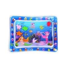 这款儿童充气水上乐园垫，有助于促进儿童的身体和感官发育。寒冷天气可注入40度以下的温水，炎热天气可注入适度凉水。垫子内含色彩鲜艳的水下场景和漂浮玩具，是户外亲子互动的理想之选。也是送给男孩女孩的完美礼物。 - 彩色 - 查看 28