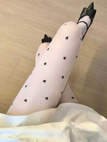 1双女士时尚心形印花连裤袜 - 杏色 - 查看 1