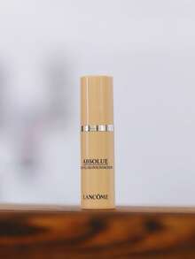 Lancôme LANCOME[Mini]ABSOLUE  REJUVENATING ESSENCE THE FLUID FOUNDATION #90 5ml / It Provides A Natural, Seamless Coverage For The Perfect Satin-Like Glow All Day Long. Meanwhile It Improves Smoothness , Radiance And Pore For A More Beautiful Skin Over Time, Infused With Exclusive Perpetual Rose Extract, Exquisitely Blended With 24K Gold Coated Pigment For Perfectly Glowing Finish And For A Complexion That Radiates With Golden Glow. - #90 5ml - 查看 7