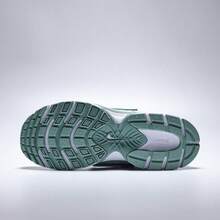 女款 W NIKE V5 RNR 休闲运动鞋，低帮 HQ7901-106 - 白色 - 查看 3