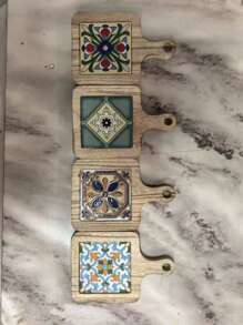 4 件套花卉木质立式杯垫套装 - 耐热厨房餐桌垫、复古餐垫、隔热锅垫 - 彩色 - 查看 10