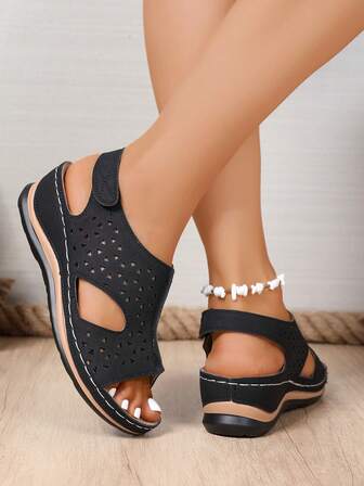 Women's Summer New Wedge Sandals, Hollow Out Breathable Comfortable Outdoor Thick Bottom Sandals, Fashion Versatile Slip On Flat Sandals