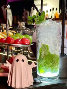 1pc Halloween Solid Ghost Figurine: Cute And Adorable Design, Variety Of Styles, Resin Desktop, Home Decor And Suitable As Photography Prop, Creative Gift For Halloween, Christmas