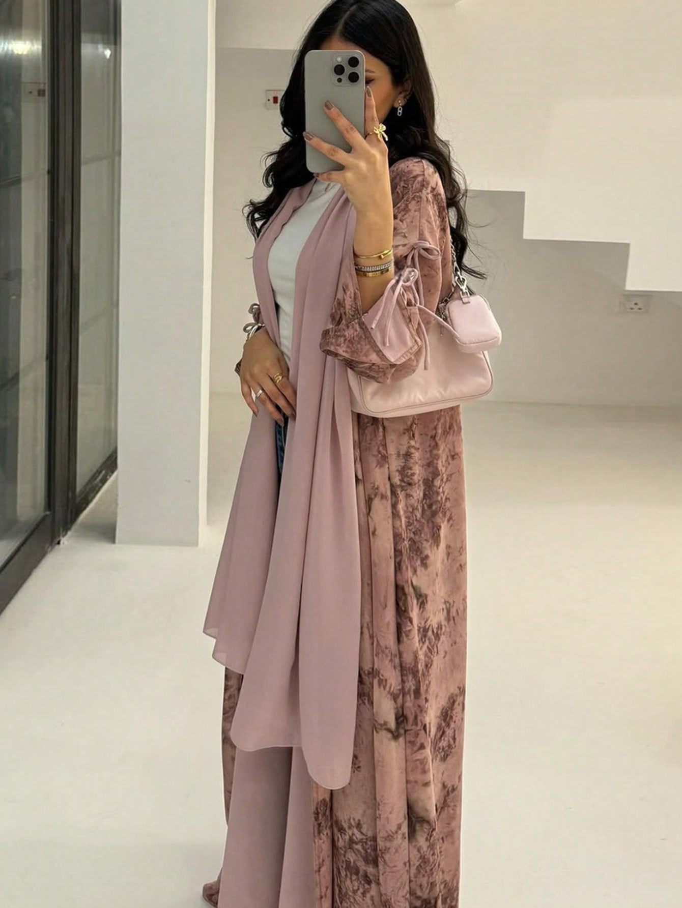 Hafizah فستان شيفون مطبوع بتصميم محتشم مع وشاح رأس...