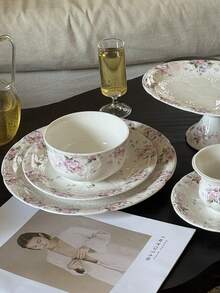 1件法式复古花卉花瓣边压花白色陶瓷餐具，甜点/早餐/沙拉碗，带压花叶子图案