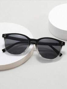 一副男士时尚百搭眼镜，适合日常佩戴