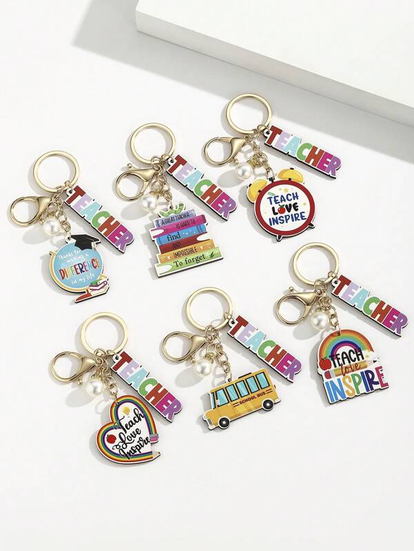 1 قطعة سلسلة مفاتيح DIY يدوية، تتميز بشعار مزيف من الخرز "TEACH LOVE INSPIRE TEACHER"، تصميمات حافلة مدرسية وكتاب، الأبجدية الإنجليزية، موضوع التخرج الملون والعودة إلى المدرسة، هدية لعيد المعلم، إكسسوارات سيارة جميلة، إكسسوارات حقيبة Y2k جوثية، أربطة رقبة مع حامل بطاقة، إكسسوارات سيارة، تميمة حقيبة، عيد الميلاد