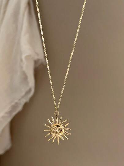 1pc Fashionable Stainless Steel Sun Pendant Necklace, Suitable For Girls Everyday, Party And Decoration Wear