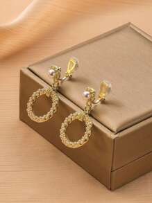 1 对时尚水晶和白珍珠圆形吊坠夹式耳环，适合女士佩戴，优雅纤薄，适合日常佩戴，节日礼物