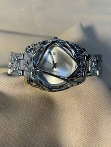 1 件 Y2K 复古蜘蛛网外星人小众高端复古防水男士石英手表 - 黑色 - 查看 17