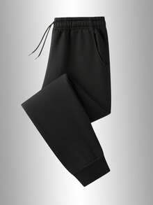 (Autunno/Inverno) Set tuta da uomo, composto da felpa con cappuccio e mezza chiusura lampo, coulisse in vita, pantaloni 3/4 tinta unita. Completo sportivo alla moda, felpa con cappuccio adatta per corsa, allenamento, stile casual boyfriend. Outfit comodo.