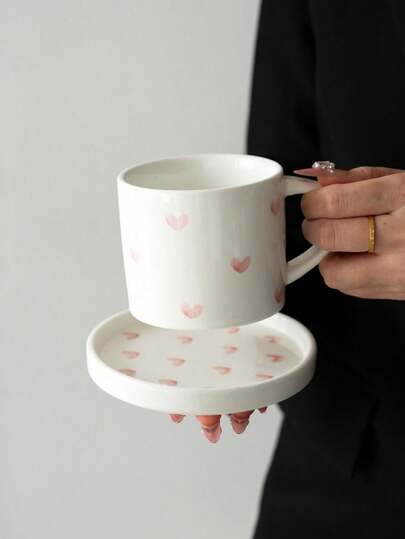 1 Stück Herz-förmige Kaffeetasse & Untertasse, Keramikmaterial, nordischer minimalistischer Luxus Wassertasse, modisch & kreativ für Büro/Zuhause Frühstück Milchtasse, arabische Kaffeeetasse, Geschenk, Party Gastgeschenk