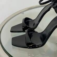 Nouvelles sandales d'été à talons hauts et bout carré à bride unique pour femmes