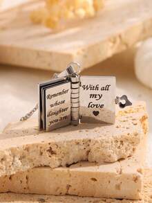 1 pezzo Elegante collana con pendente a forma di libro a forma di lettera d'amore in acciaio inossidabile, gioiello unisex ideale per uso quotidiano, vacanze, famiglia/amanti/amici