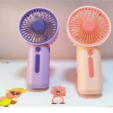 1 pezzo Mini ventilatore portatile alimentato a batterie 2xAAA (batterie non incluse) per il ritorno a scuola