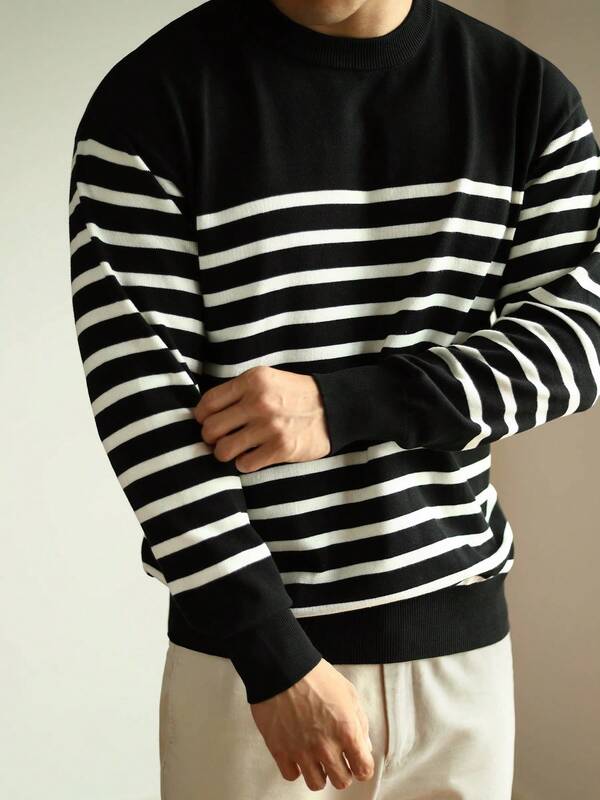Suéter de cuello redondo casual y versátil con estampado de rayas para hombres