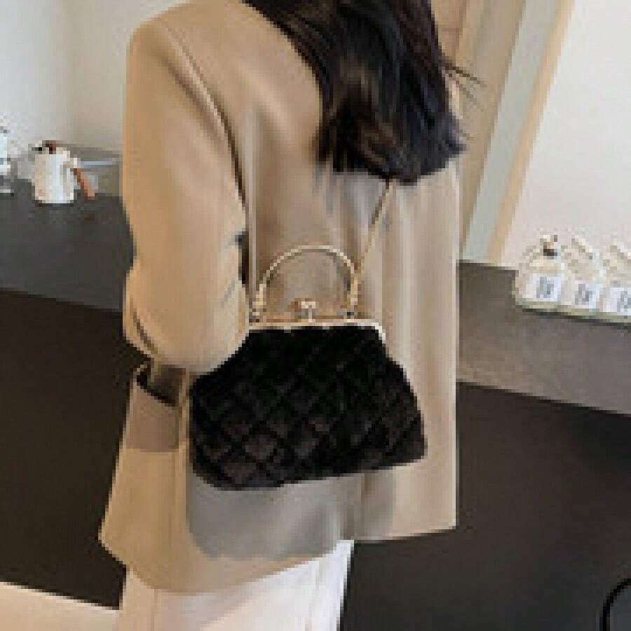 Plush Mesh Clip Opening Shell Bag, Gold Chain And Metal Buckle Decoration, Versatile And Fashionable Evening Bag, Handheld Design, Suitable For Dinner And Everyday Wear. - 黑色 - 查看 1