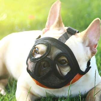Museruola regolabile per bulldog francese con design a lingua fuori - Rete in nylon traspirante per comfort, impedisce mangiare, mordere, leccare - Ideale per toelettatura e passeggiata di cani dal muso corto come Shih Tzu, Carlino, Bulldog inglese, accessori per passeggiata di animali domestici | Museruola con vestibilità sicura | Museruola in nylon, museruola per cani di piccola taglia
