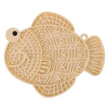 PETSIN 1pc Silicone Slow Feeder Mat, Fish/Frog Shaped, Anti-Gulping, Anti-Spill, With Suction Cup, Wall-Mountable Lick Mat For Cats & Dogs