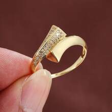 1枚时尚几何三角形交叉设计立方氧化锆女士戒指，休闲礼物 - 彩色 - 查看 2