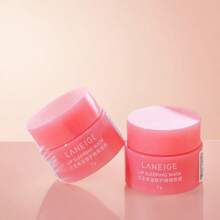 Laneige 迷你唇部睡眠面膜 3g/0.1 液体盎司。睡眠唇膜。它能温和地溶解死皮细胞，让双唇在第二天早晨保持湿润和柔软。
