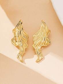 1 Pair Retro Textured Elongated Geometric Alloy Dangle Earrings, Suitable For Women