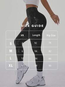 高腰收腹提臀设计，艺术箔印花，适合健身房和街头穿着，收腰提臀 | 时尚前卫的金属光泽紧身裤，可随意穿着，符合人体工学的提臀缝线，金属箔工艺，高腰压缩，抗衰老，轻松从健身房过渡到街头，女士金属光泽瑜伽裤/紧身裤 黑色 春季 - 黑色 - 查看 6