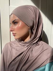 1 件针织头巾 170*60 厘米，经典纯色，舒适透气长头巾、披肩、围巾，采用柔软莫代尔面料制成，优雅丝滑莫代尔长头巾，适合穆斯林日常使用 - 傳統的 - 查看 7