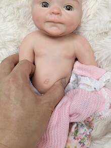 1 pezzo Bambola neonata in silicone morbido da 13 pollici, con due set di vestiti, bambola reborn che può aprire la bocca, dipinta in modo realistico come un neonato, inclusa una bottiglia per l'allattamento, anatomicamente accurata, bambola realistica come regalo per bambini - Multicolore - Visualizzare 6