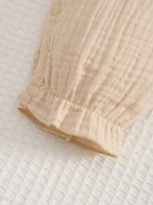 Mommbaby Baby Girl Romper Solid Color Cotton Pleated Floral Print Ruffle Trim Long Sleeve Footed Jumpsuit Playsuit, Spring/Autumn