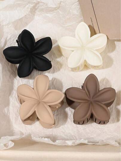 4个经典哑光紫棕色发夹，适合休闲、派对、通勤、度假、日常及节日场合，是馈赠佳品。这款发夹是女士秋季旅行的理想之选，也是美发工具、配饰、美发用品的完美搭配。此外，它也是馈赠亲友的礼物，适合送给女性，也是圣诞礼物的理想选择。