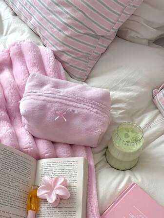 Bolsa de cosméticos con estampado floral delicado, bolsa de tocador portátil de gran capacidad para viajes, bolsa de maquillaje con lindo patrón para niñas para guardar lápiz labial y toallas sanitarias, artículos esenciales para viajes, vacaciones, verano, regreso a la escuela, bolsa para la escuela, bolsa de viaje para mujeres, bolsa de maquillaje para viajes