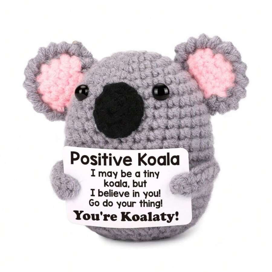 1pc Koala Hand-Woven Plush Doll Ornaments With Encouraging Words Can Be Given As Small Gifts To Friends And Family. Lovely Doll Gift Design And Encouraging Words Are Very Warm And Sweet! These Lovely Dolls Will Always Be Your Friends, And They Will Make You Feel Relaxed And Happy!