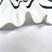 男士经典复古黑白条纹 Polo 衫。学院风通勤百搭长袖 Polo 领卫衣，街头潮流条纹图案衬衫，长袖舒适透气设计，配色舒适，柔软亲肤，优雅时尚，适合商务休闲，秋季 - 黑與白 - 查看 3