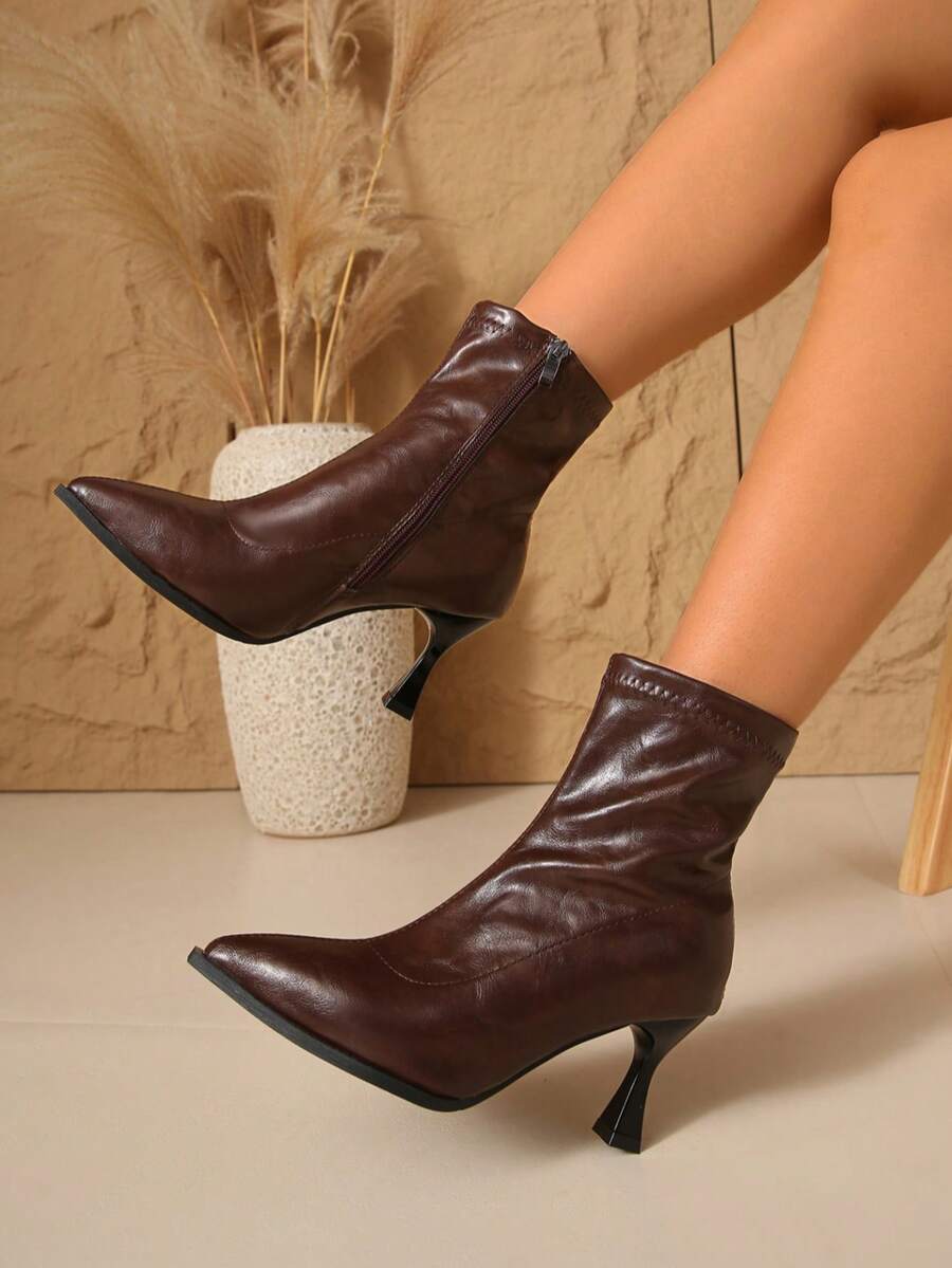 Botas com Zíper Lateral para Mulheres, Botas de Tornozelo Estilo Britânico, Botas Curtas de Salto Gatinho da Moda, Botinhas de Bico Fino Versáteis de Couro para Primavera e Outono