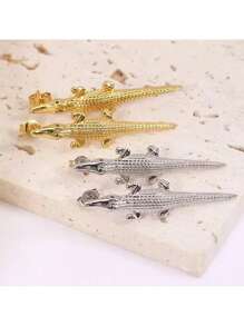 Orecchini a bottone minimalisti in stile fashion hip hop, con design unico a coccodrillo