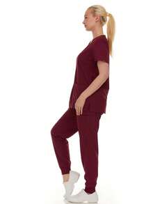 Soft Stretch Scrub Set – 4-Way Stretch - V-Neck Top & Cargo Jogger Pants For Women, Available In Multiple Colors, Lightweight & Wrinkle-Resistant - 酒紅色 - 查看 2