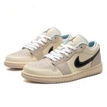 Nike 女士复古低帮休闲运动鞋